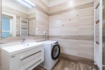 Pronájem bytu 2+kk v družstevním vlastnictví 58 m², Praha 1 - Staré Město