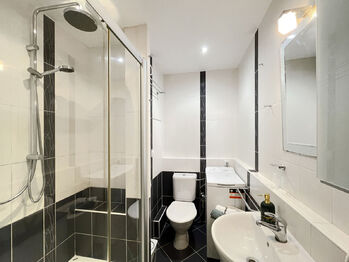 Prodej bytu 2+1 v osobním vlastnictví 45 m², Praha 5 - Hlubočepy