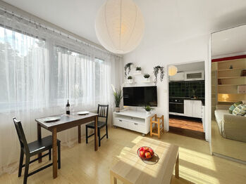 Prodej bytu 2+1 v osobním vlastnictví 45 m², Praha 5 - Hlubočepy