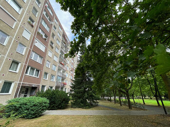 Prodej bytu 2+1 v osobním vlastnictví 45 m², Praha 5 - Hlubočepy