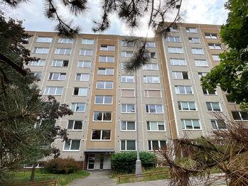 Prodej bytu 2+1 v osobním vlastnictví 45 m², Praha 5 - Hlubočepy