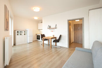 Prodej bytu 1+kk v osobním vlastnictví 33 m², Praha 5 - Zličín