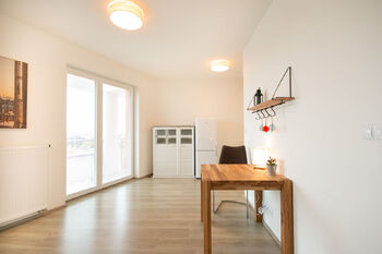 Prodej bytu 1+kk v osobním vlastnictví 33 m², Praha 5 - Zličín