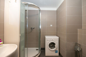 Prodej bytu 1+kk v osobním vlastnictví 33 m², Praha 5 - Zličín