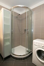 Prodej bytu 1+kk v osobním vlastnictví 33 m², Praha 5 - Zličín