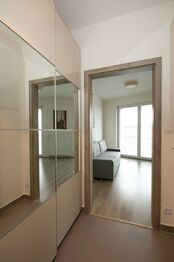 Prodej bytu 1+kk v osobním vlastnictví 33 m², Praha 5 - Zličín