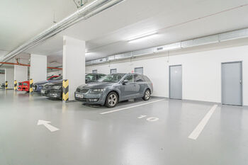 Prodej bytu 1+kk v osobním vlastnictví 33 m², Praha 5 - Zličín