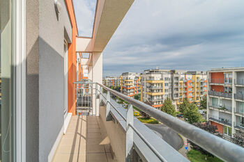 Prodej bytu 1+kk v osobním vlastnictví 33 m², Praha 5 - Zličín