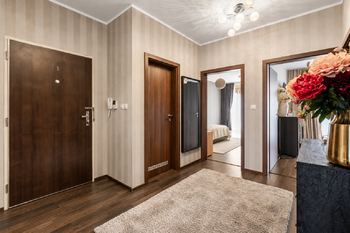 Chodba - Prodej bytu 3+kk v osobním vlastnictví 87 m², Praha 9 - Letňany