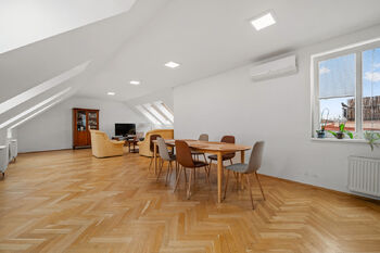 Prodej bytu 3+1 v osobním vlastnictví 155 m², Praha 2 - Nové Město