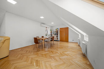 Prodej bytu 3+1 v osobním vlastnictví 155 m², Praha 2 - Nové Město
