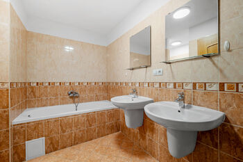 Prodej bytu 4+1 v osobním vlastnictví 166 m², Praha 2 - Nové Město