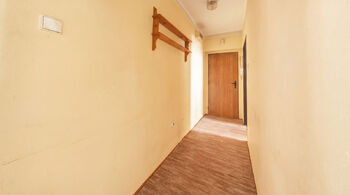Chodba - Prodej bytu 2+1 v osobním vlastnictví 59 m², Dubá