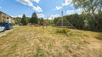 Dětské hřiště - Prodej bytu 2+1 v osobním vlastnictví 59 m², Dubá