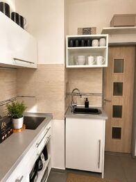 Prodej bytu 1+1 v osobním vlastnictví 29 m², Praha 4 - Michle