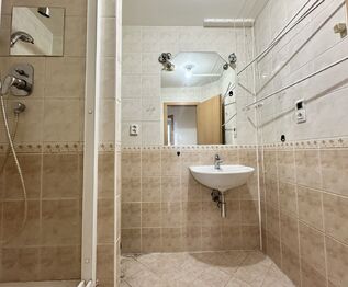 Prodej bytu 3+1 v osobním vlastnictví 68 m², Praha 4 - Krč