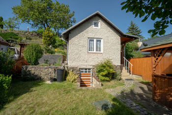Prodej pozemku 383 m², Bystřany