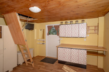Prodej pozemku 383 m², Bystřany