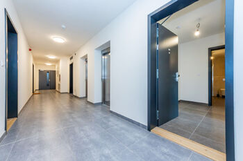 Prodej bytu 2+kk v osobním vlastnictví 11938 m², Praha 6 - Břevnov