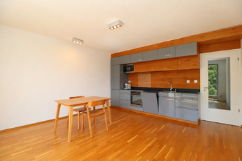 Pronájem bytu 2+kk v osobním vlastnictví 50 m², Praha 8 - Libeň