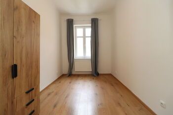 Ložnice - Pronájem bytu 2+kk v osobním vlastnictví 40 m², Praha 2 - Nusle