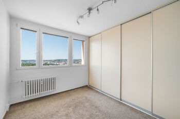 Pokoj 12 m2 - Prodej bytu 4+1 v osobním vlastnictví 88 m², Brno