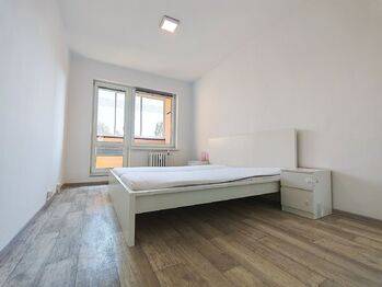 Ložnice - Pronájem bytu 2+kk v družstevním vlastnictví 44 m², Ostrava