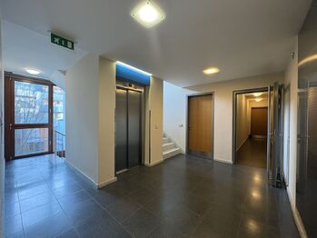 Pronájem bytu 1+kk v osobním vlastnictví 42 m², Praha 8 - Karlín
