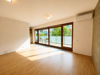 Pronájem bytu 1+kk v osobním vlastnictví 42 m², Praha 8 - Karlín