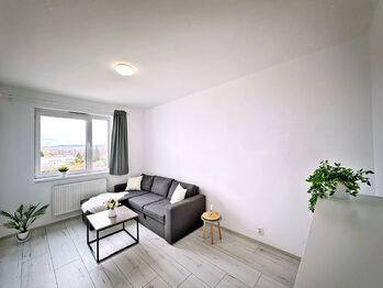 pokoj - Prodej bytu 3+kk v osobním vlastnictví 67 m², České Budějovice