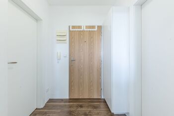 Pronájem bytu 1+kk v osobním vlastnictví 30 m², Klecany