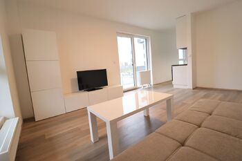 Pronájem bytu 1+kk v osobním vlastnictví 37 m², Praha 9 - Hloubětín