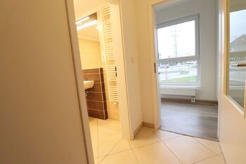 Pronájem bytu 1+kk v osobním vlastnictví 37 m², Praha 9 - Hloubětín