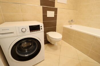 Pronájem bytu 1+kk v osobním vlastnictví 37 m², Praha 9 - Hloubětín