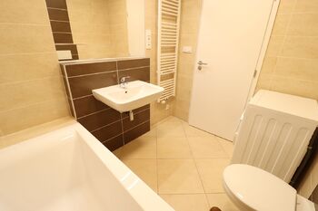 Pronájem bytu 1+kk v osobním vlastnictví 37 m², Praha 9 - Hloubětín