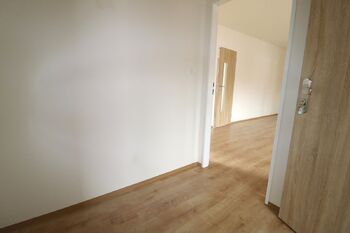 Předsíň - Pronájem bytu 2+kk v osobním vlastnictví 55 m², Praha 5 - Zličín