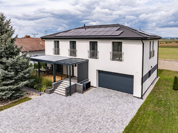 Prodej domu 329 m², Sluhy