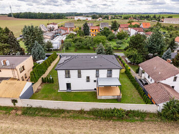 Prodej domu 329 m², Sluhy