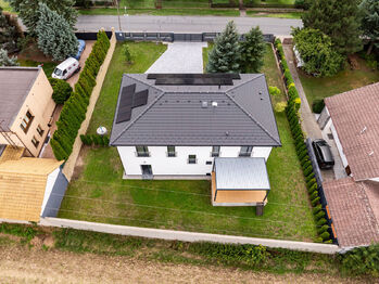 Prodej domu 329 m², Sluhy