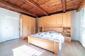 Ložnice na východní straně - Prodej domu 105 m², Sokoleč