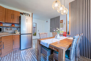 Kuchyně s jídelním místem - Prodej domu 105 m², Sokoleč