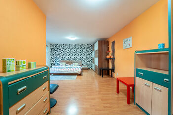 Ložnice na západní straně - Prodej domu 105 m², Sokoleč