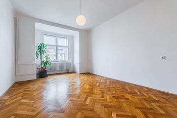 Ložnice - orientace na východ - Pronájem bytu 3+kk v osobním vlastnictví 90 m², Praha 2 - Vinohrady