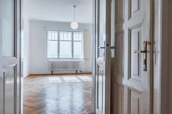 Obývací pokoj  - Pronájem bytu 3+kk v osobním vlastnictví 90 m², Praha 2 - Vinohrady