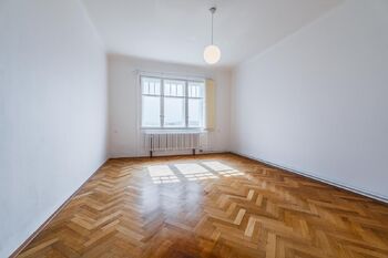 Obývací pokoj  - Pronájem bytu 3+kk v osobním vlastnictví 90 m², Praha 2 - Vinohrady