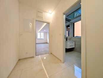 chodba bytu ... - Pronájem bytu 1+kk v osobním vlastnictví 30 m², Havlíčkův Brod