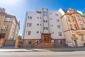 dům - Prodej bytu 3+1 v osobním vlastnictví 77 m², Teplice 