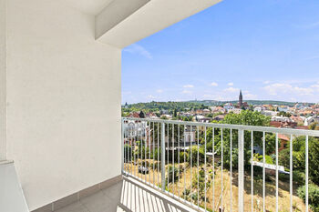 lodžie - Prodej bytu 3+1 v osobním vlastnictví 77 m², Teplice
