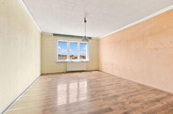 obývací pokoj - Prodej bytu 3+1 v osobním vlastnictví 77 m², Teplice