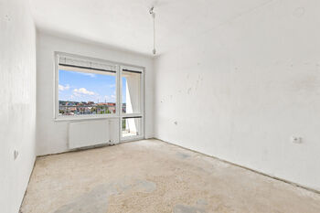 pokoj 3 - Prodej bytu 3+1 v osobním vlastnictví 77 m², Teplice